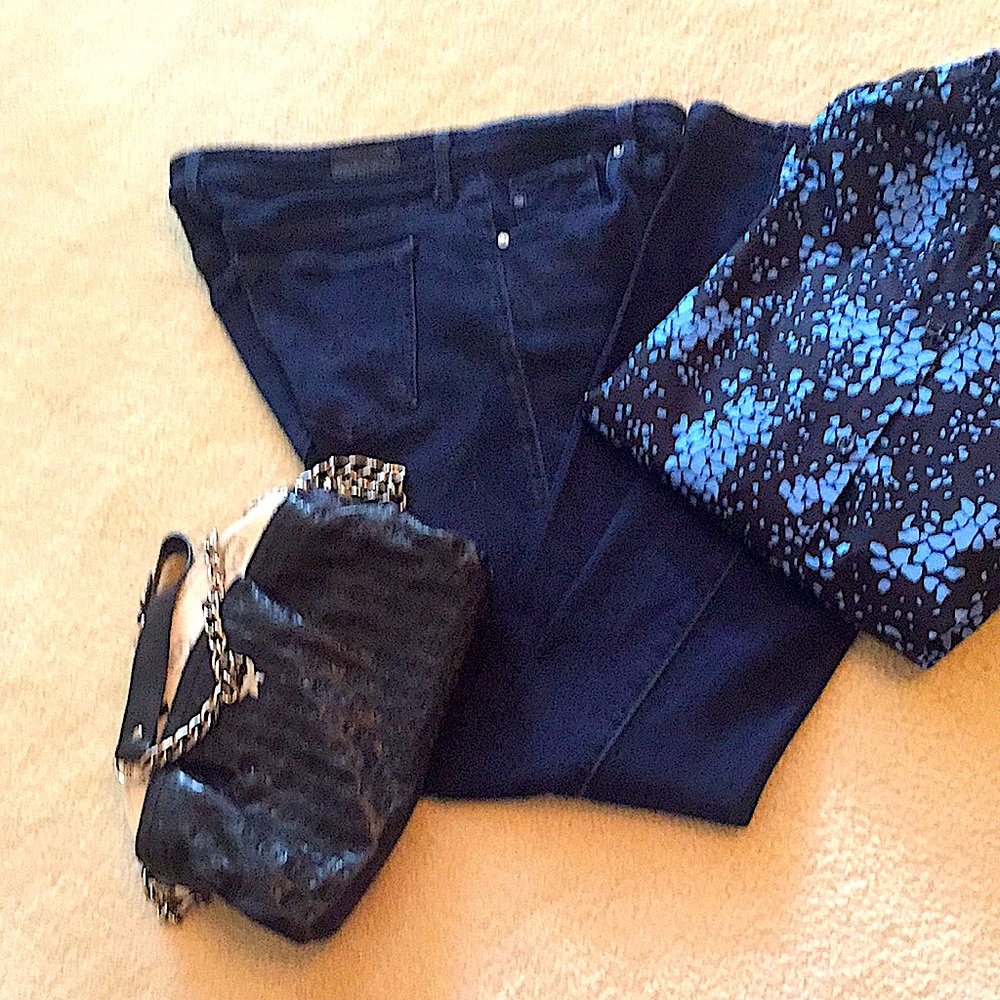 AG The Ballard Slim Boot Cut Dark Wash EUC Size 30